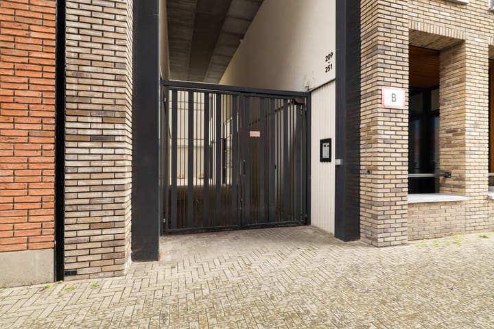 Foto 6 van Isaac Titsinghkade 239