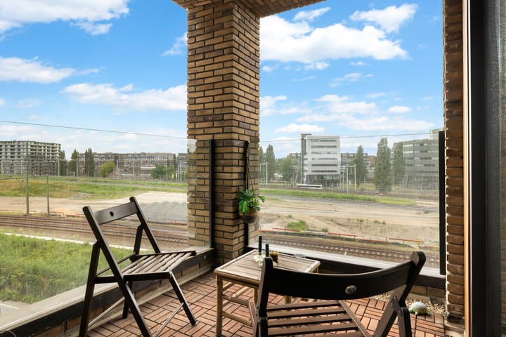 Foto 13 van Isaac Titsinghkade 239