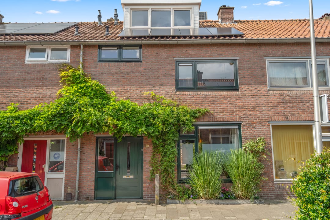 Photo 1 of Van der Steenstraat 13