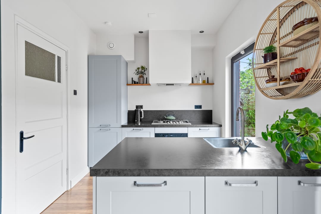 Photo 16 of Van der Steenstraat 13