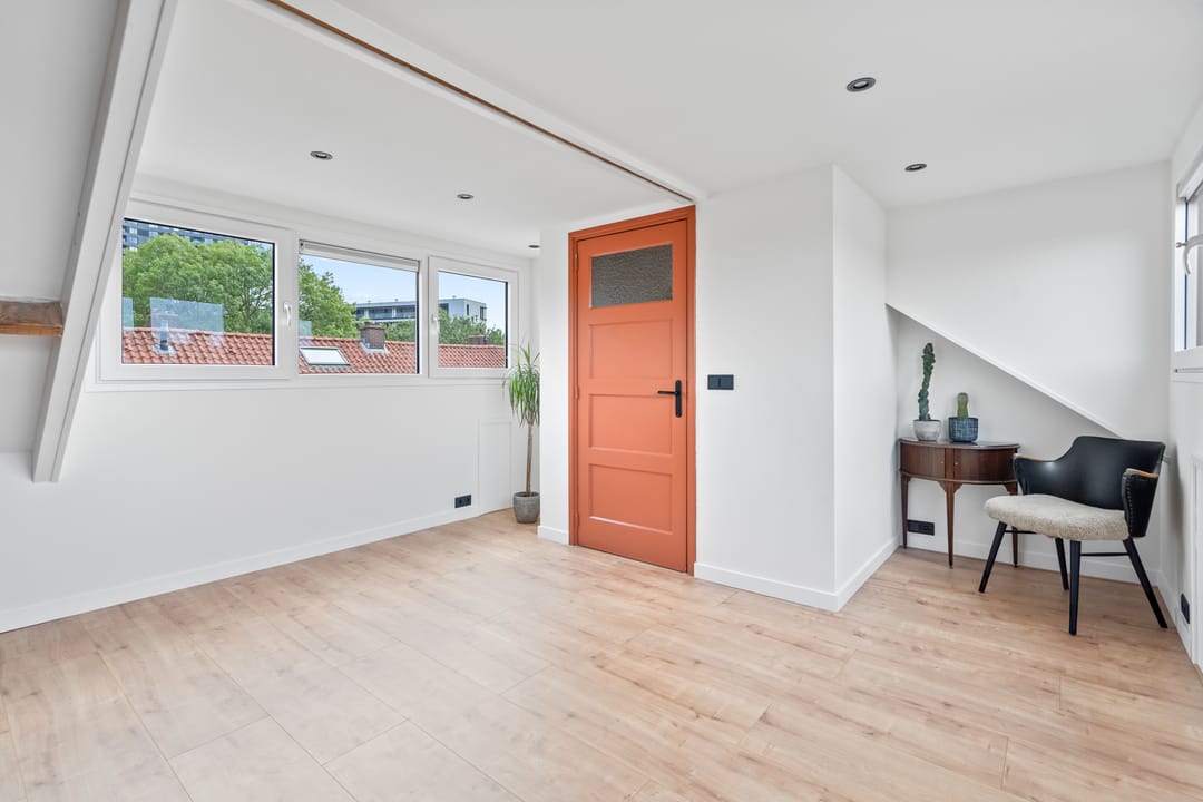 Photo 47 of Van der Steenstraat 13