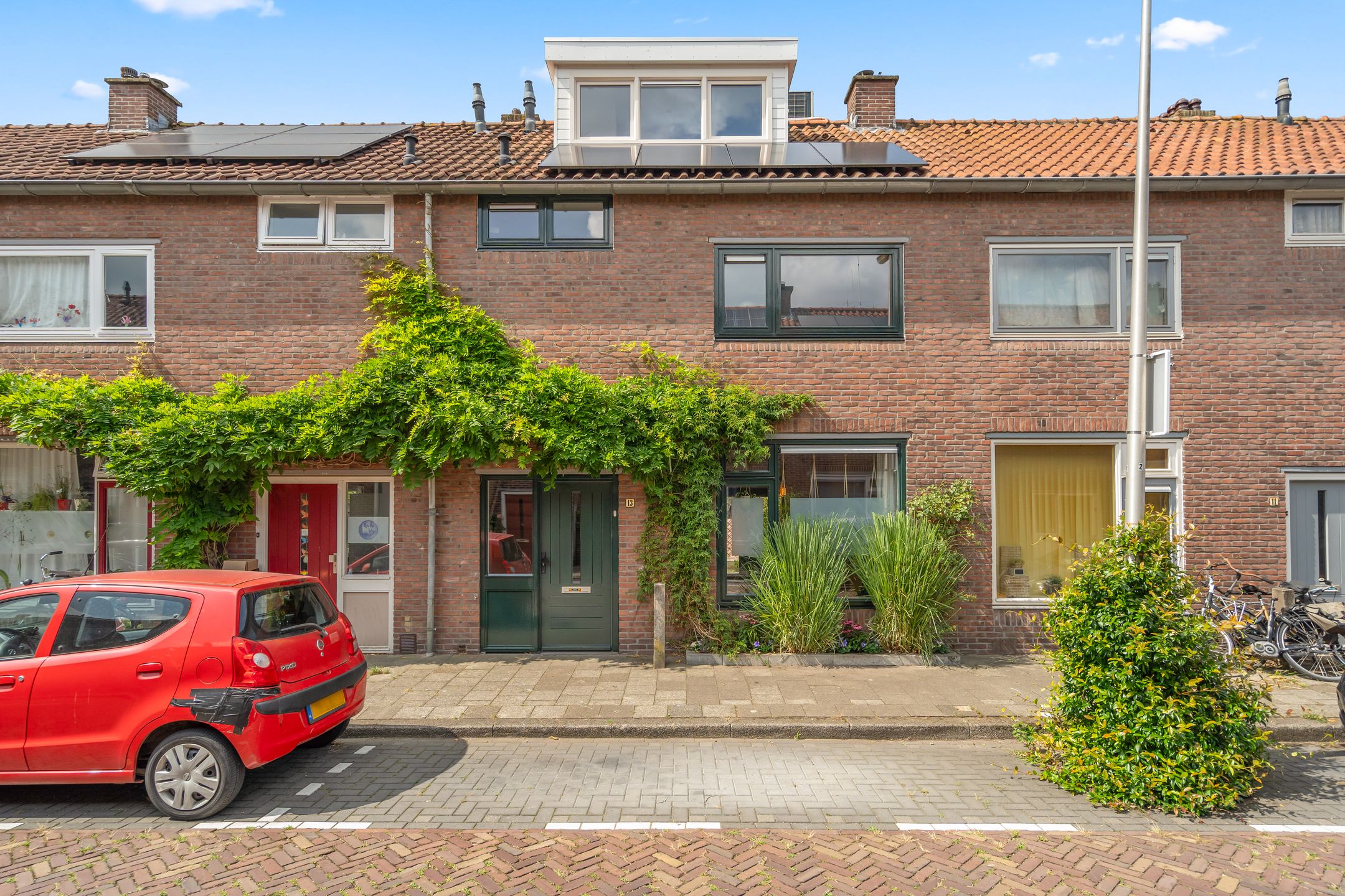 Photo 51 of Van der Steenstraat 13