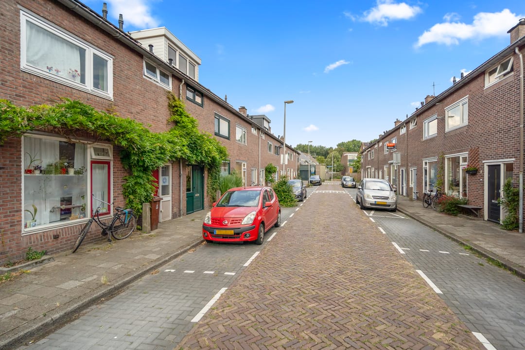 Photo 53 of Van der Steenstraat 13