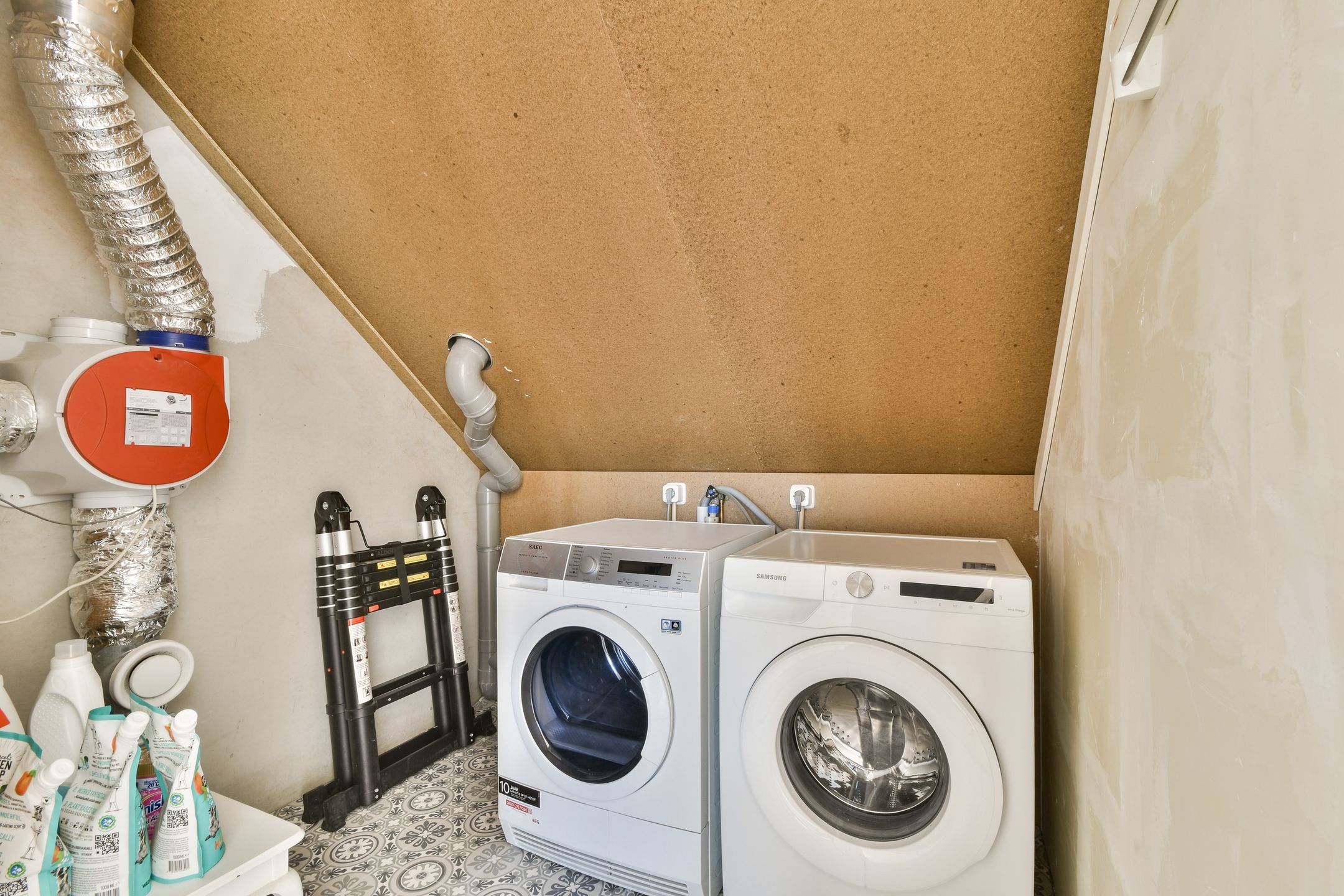 Photo 33 of Vlinderslag 22