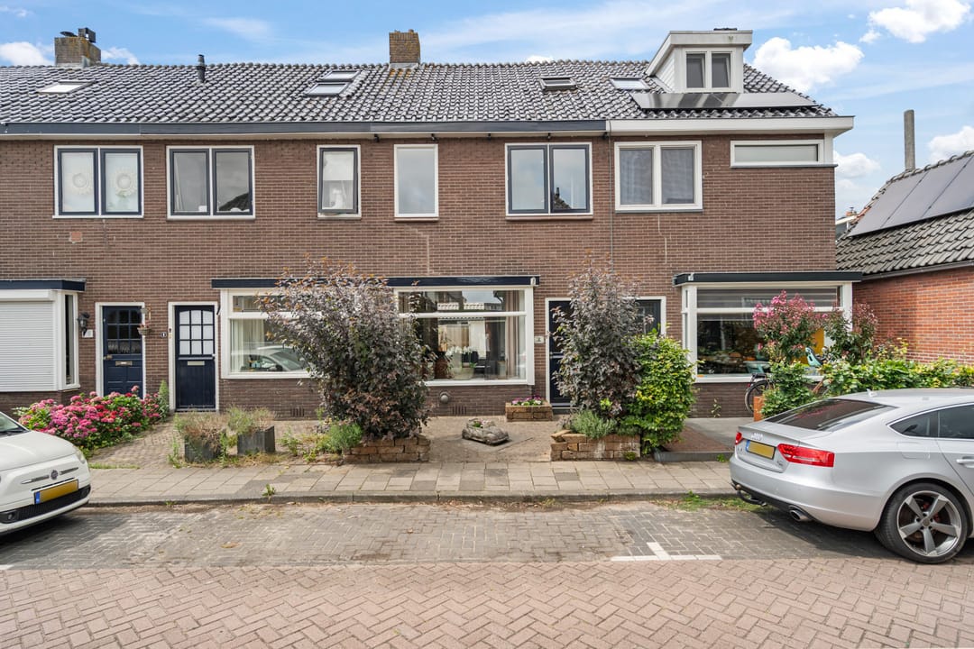 Foto 1 van Dahliastraat 4