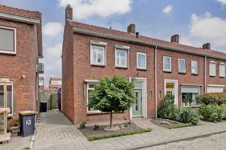 Photo 4 of Lijsterbesstraat 8