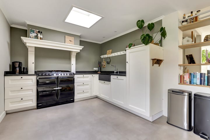 Photo 12 of Lijsterbesstraat 8