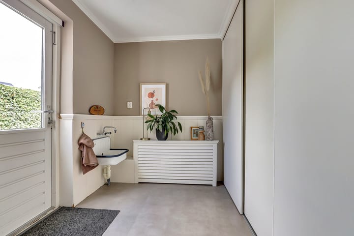 Photo 15 of Lijsterbesstraat 8