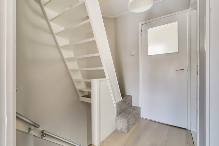 Photo 17 of Lijsterbesstraat 8