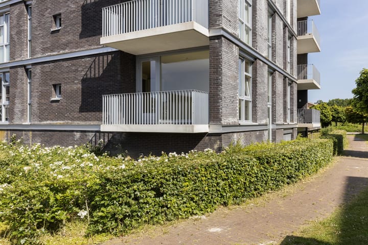 Foto 2 van Klaproosweg 41