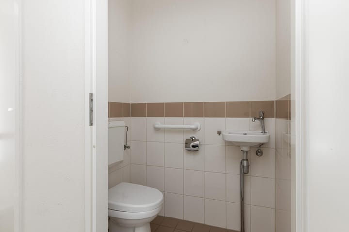 Foto 8 van Klaproosweg 41