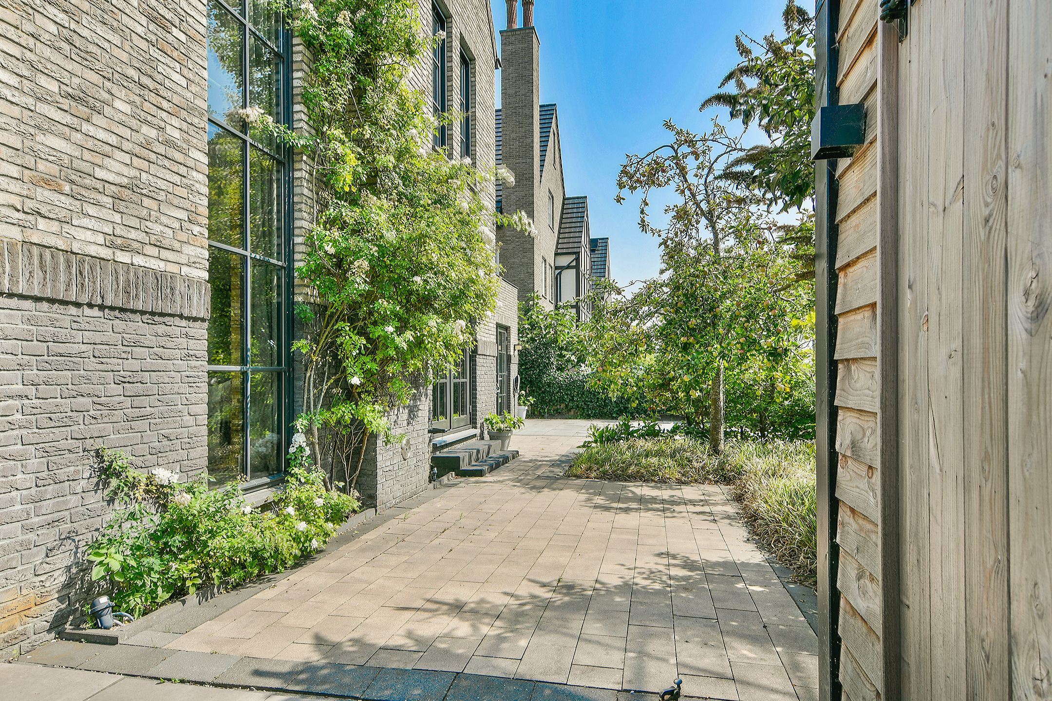 Foto 24 van Bennebroekerweg 659