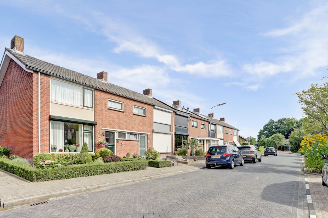 Photo 2 of Westerscheldestraat 11