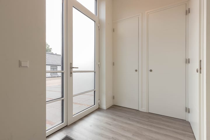 Photo 3 of Plantage 44