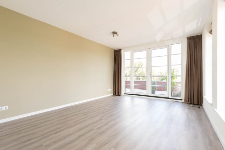 Photo 8 of Plantage 44