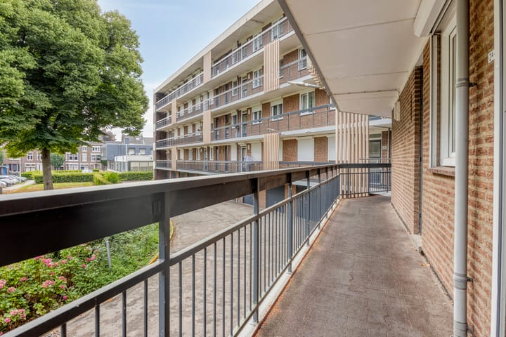 Foto 3 van Via Regia 2-A