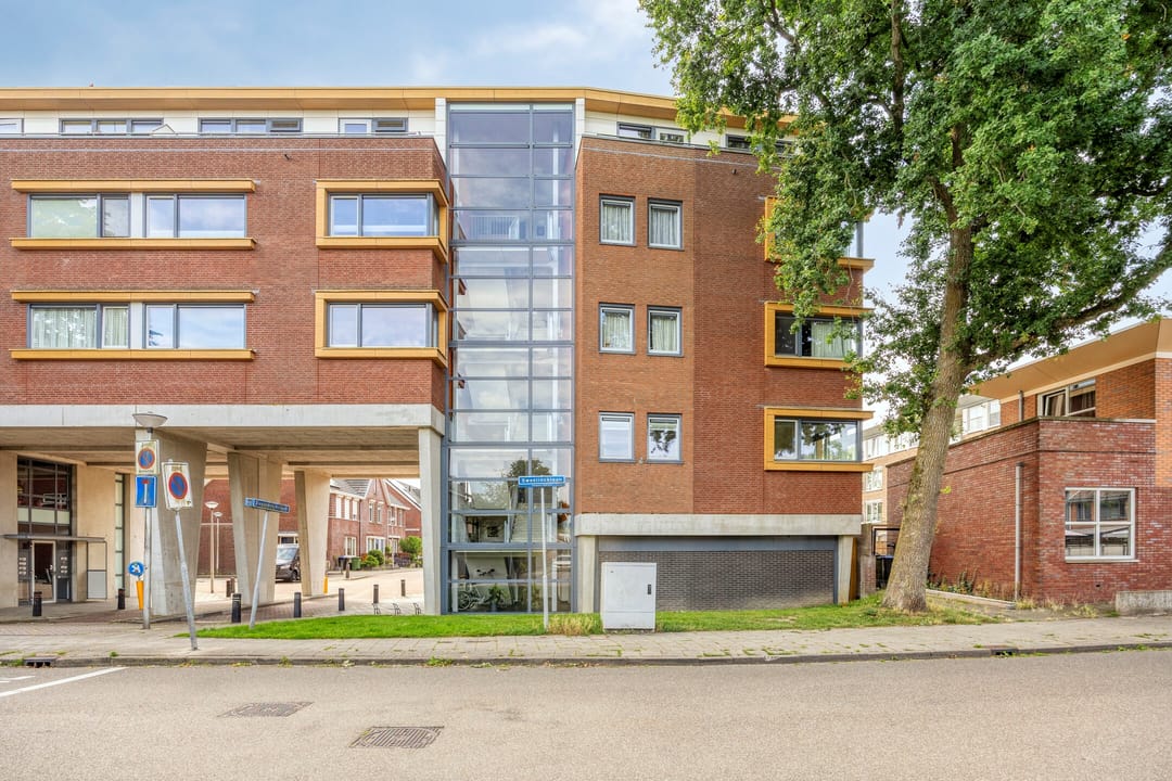 Foto 1 van Diepenbrockstraat 2