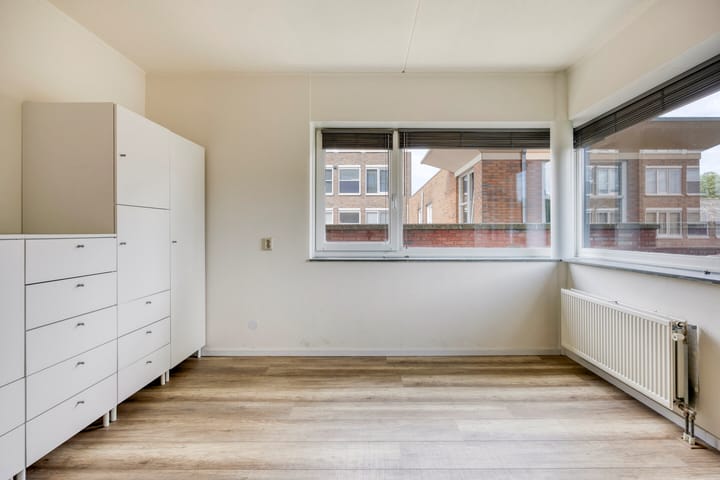 Foto 13 van Diepenbrockstraat 2