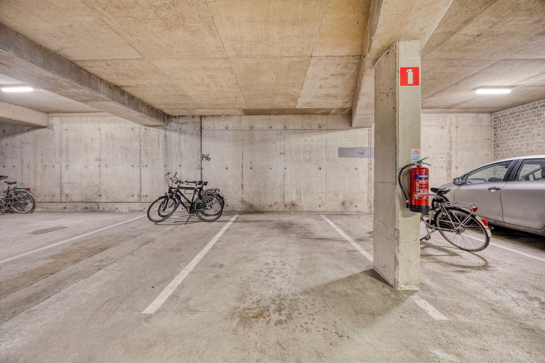 Foto 3 van Burg. Hustinxstraat 114