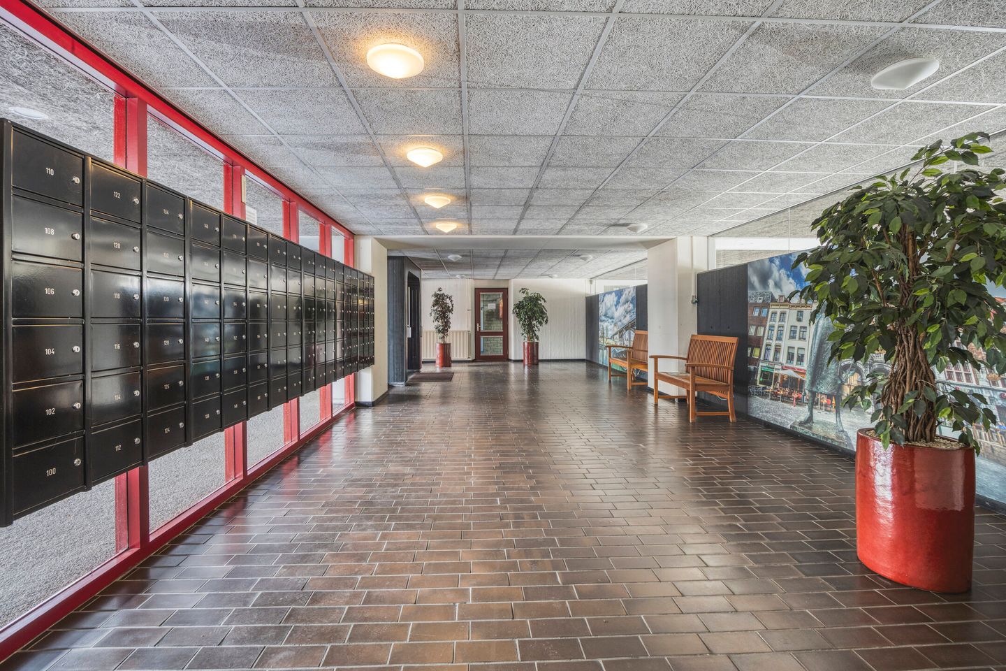 Foto 19 van Burg. Hustinxstraat 114