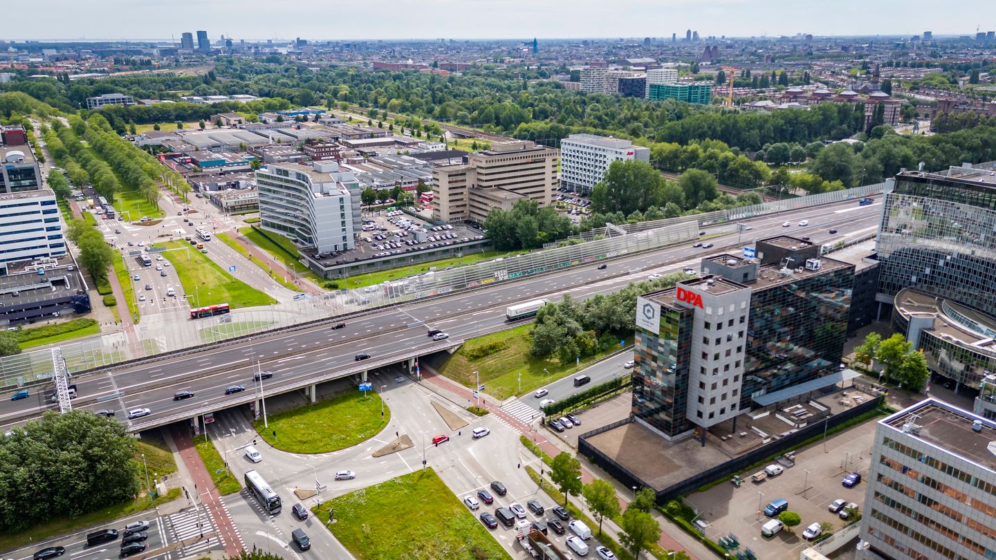 View photo 2 of Gatwickstraat 9-39
