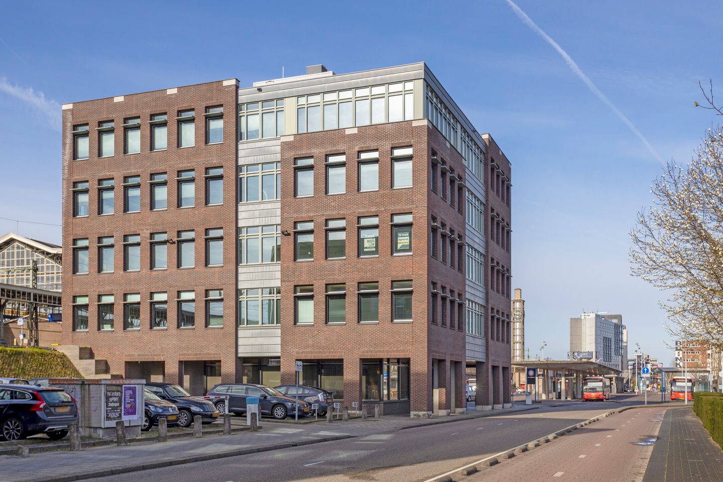 View photo 4 of Prins Bernhardplantsoen 106