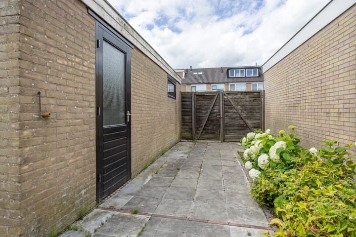 Photo 19 of Burgemeester Verstegenstraat 67