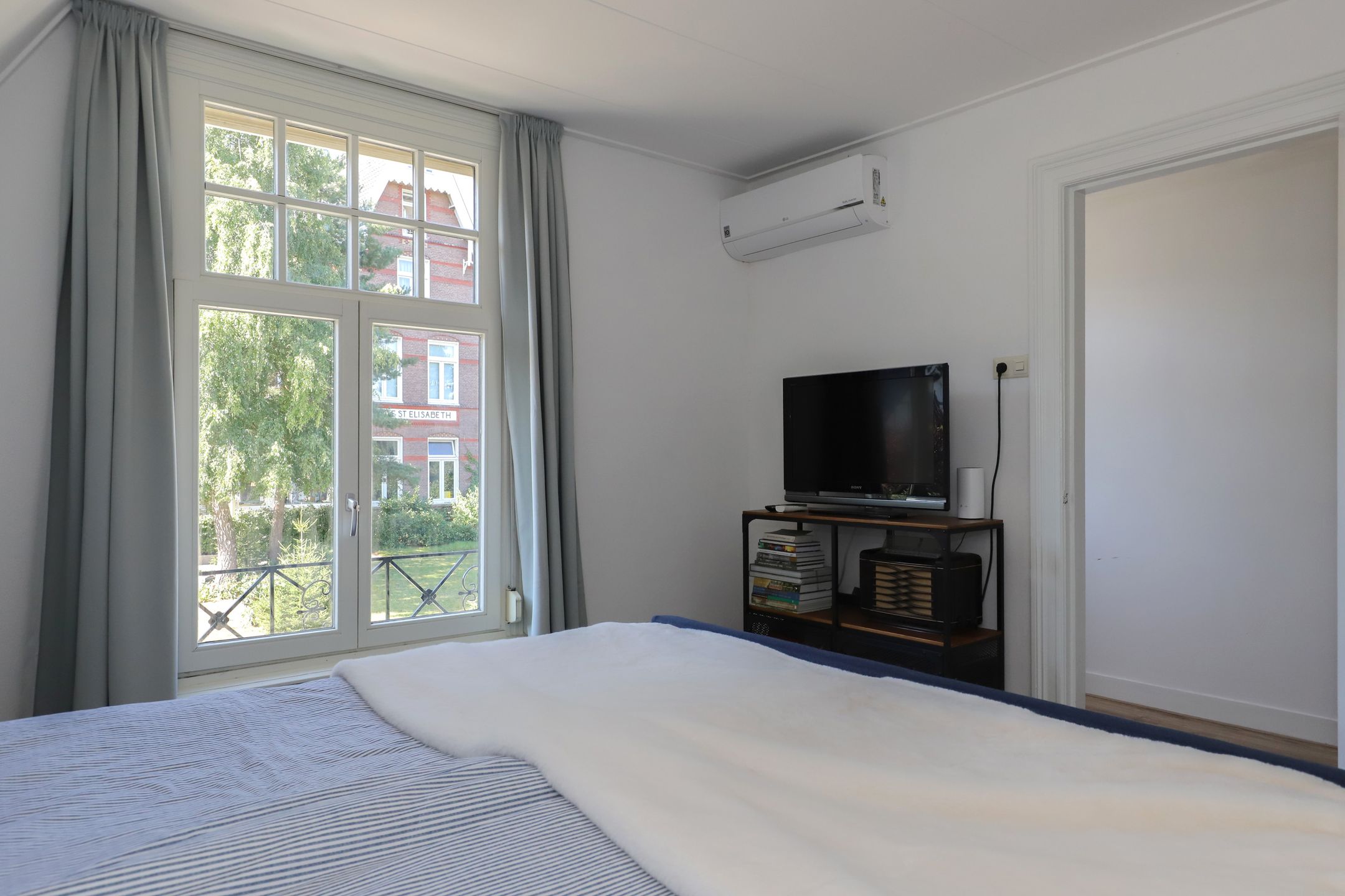 Photo 21 of Rijksstraatweg 93