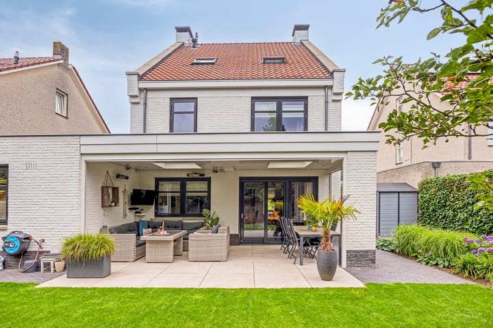 Foto 31 van Tuinlaan 113