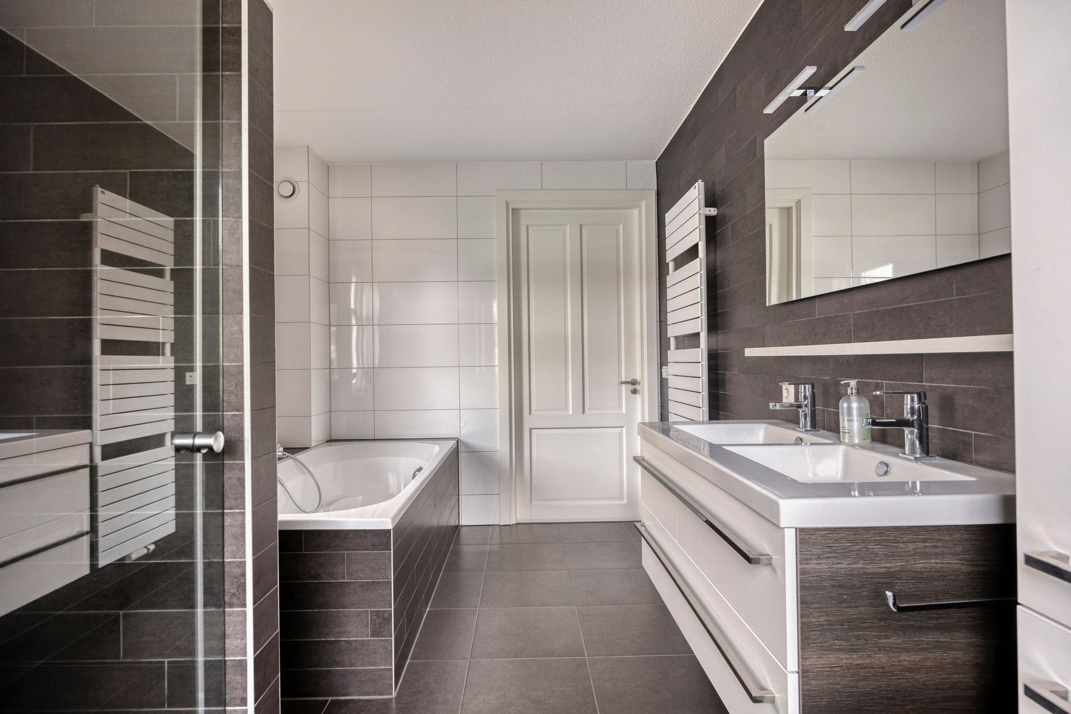 Foto 21 van Tuinlaan 113