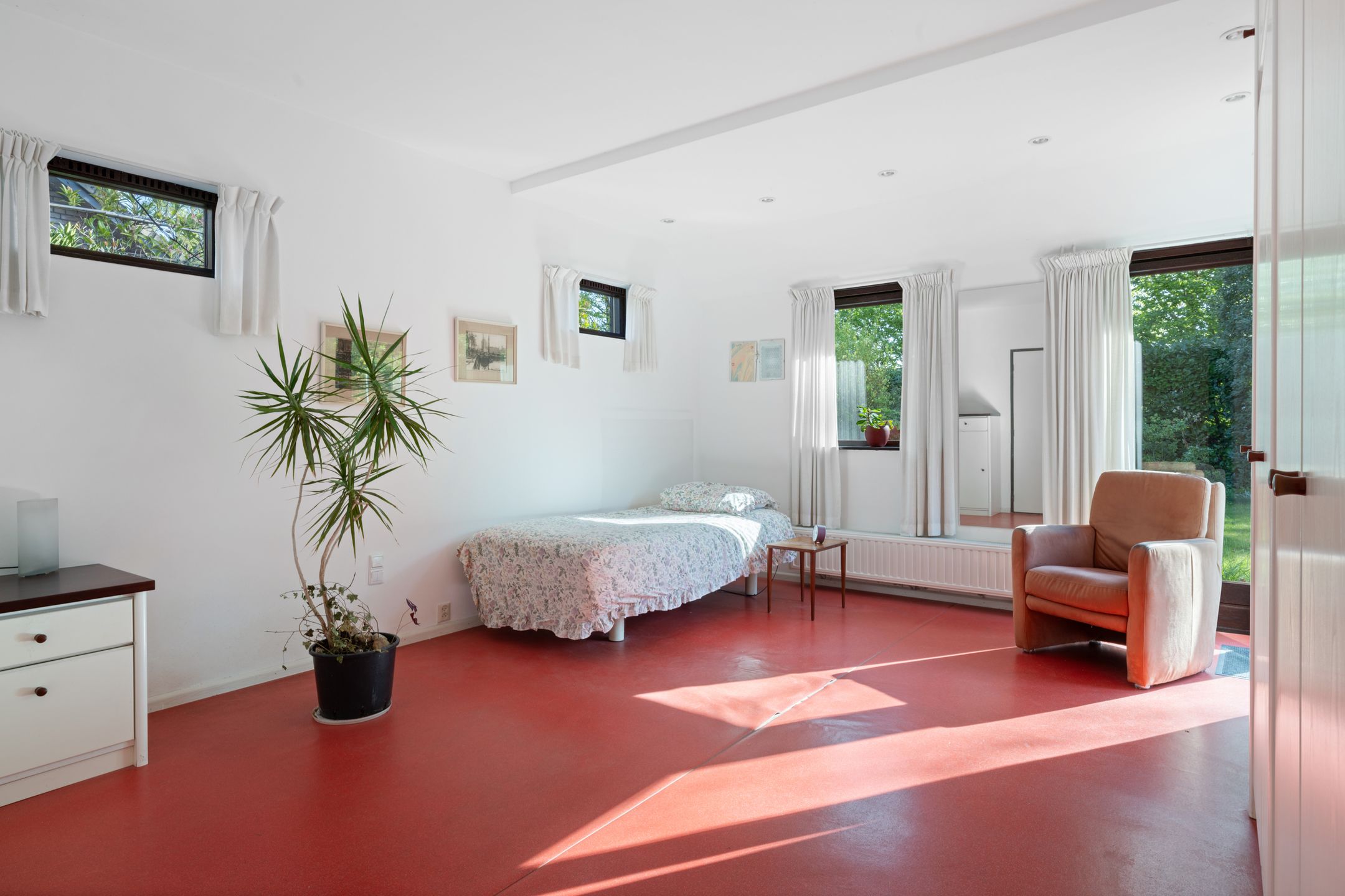 Foto 24 van Henegouwenlaan 9