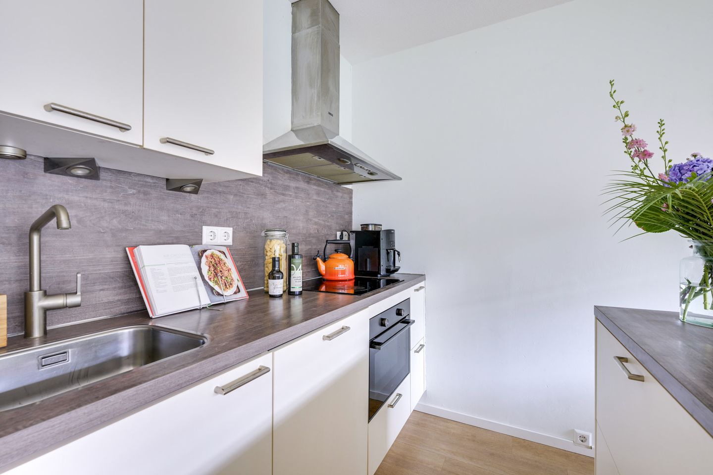 Photo 10 of Daelwijcklaan 170