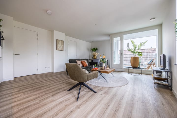 Foto 10 van Roosendaalsestraat 18-F