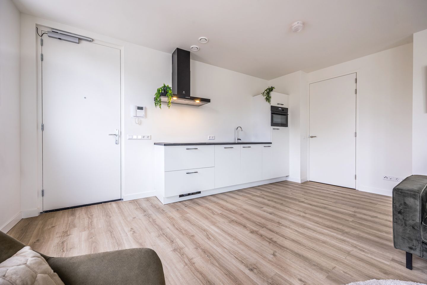 Foto 25 van Roosendaalsestraat 18-F