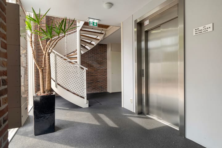 Photo 18 of Lageweg 14-D