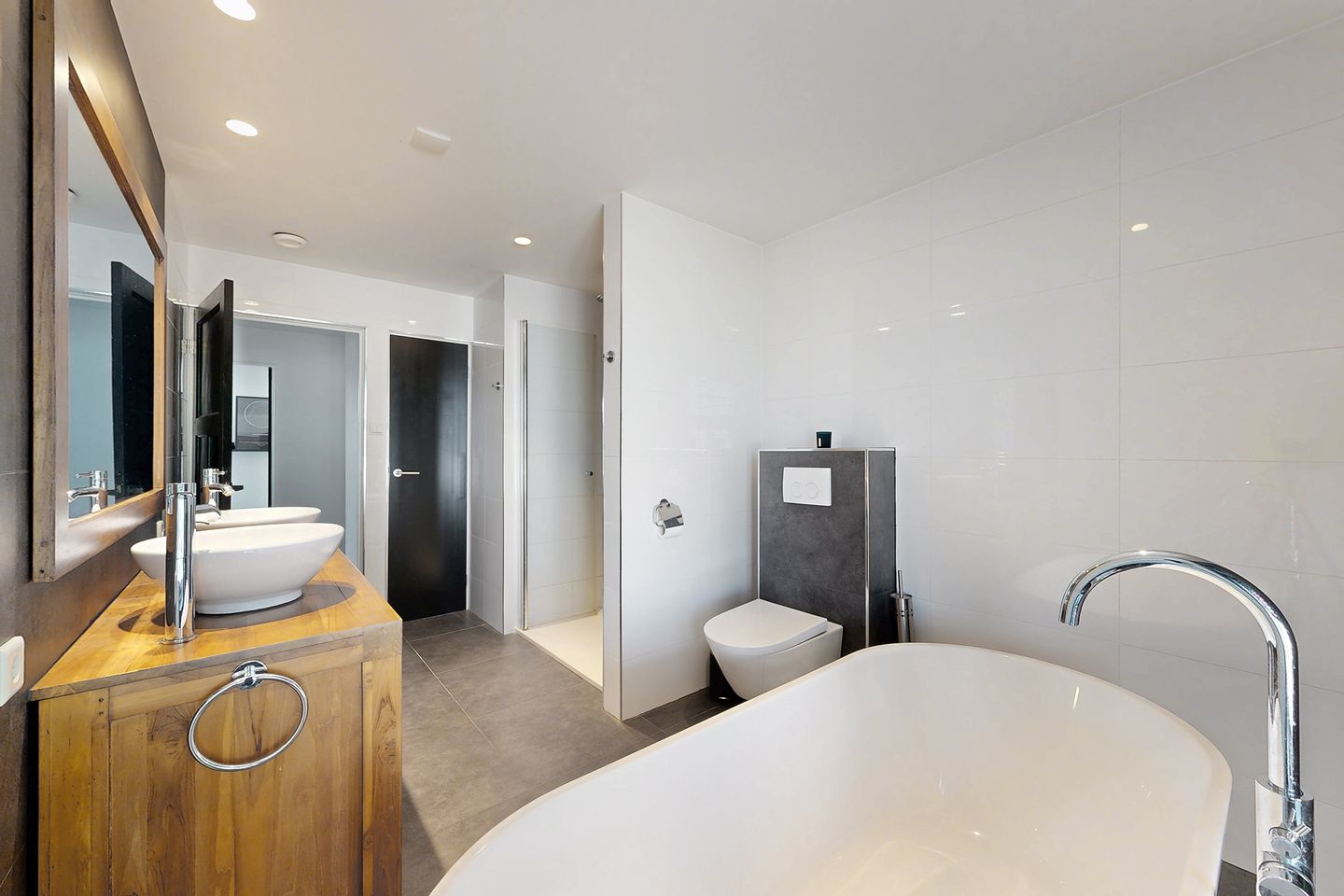 Foto 40 van Voorstraat 4