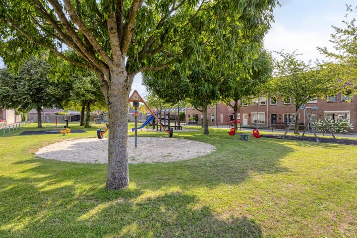 Foto 41 van Banjaardstraat 88