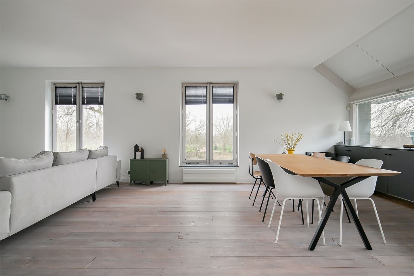 Foto 20 van Graaf van Solmsweg 85