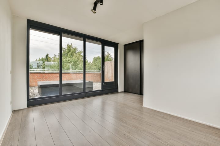 Foto 21 van Randmeerstraat 102