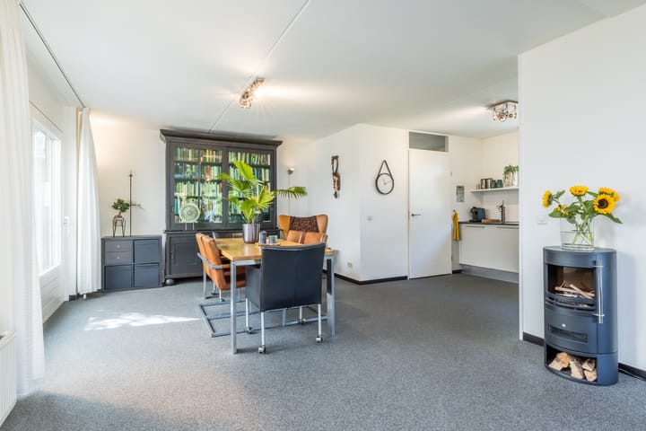 Foto 12 van Saroleaplantsoen 18