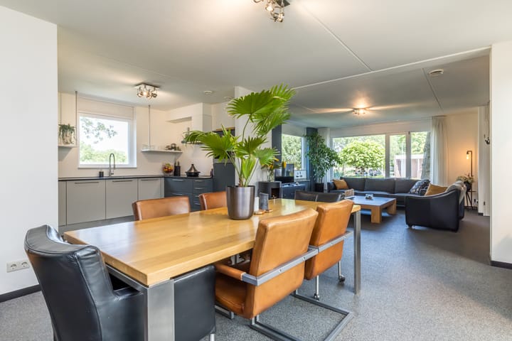 Foto 17 van Saroleaplantsoen 18