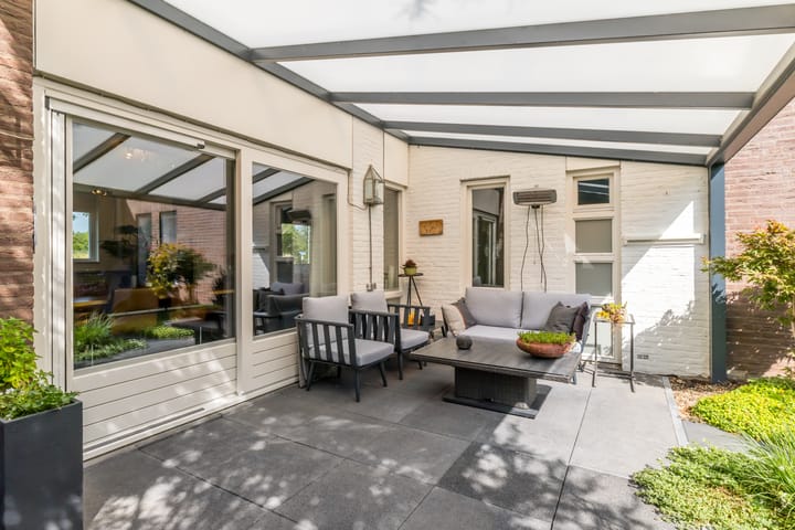 Foto 36 van Saroleaplantsoen 18