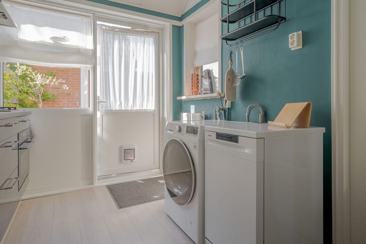 Photo 31 of Hortensiastraat 18