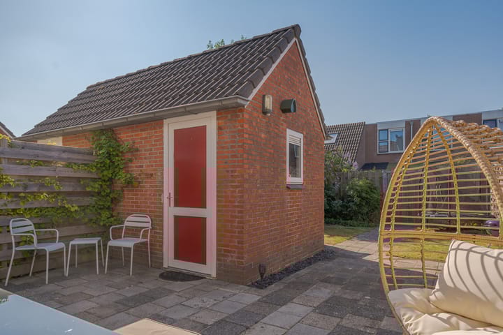 Photo 35 of Hortensiastraat 18