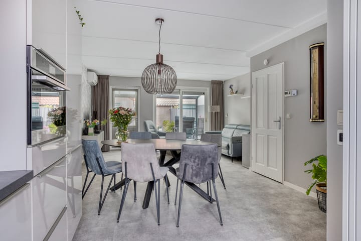 Foto 14 van Zuidwellestraat 1