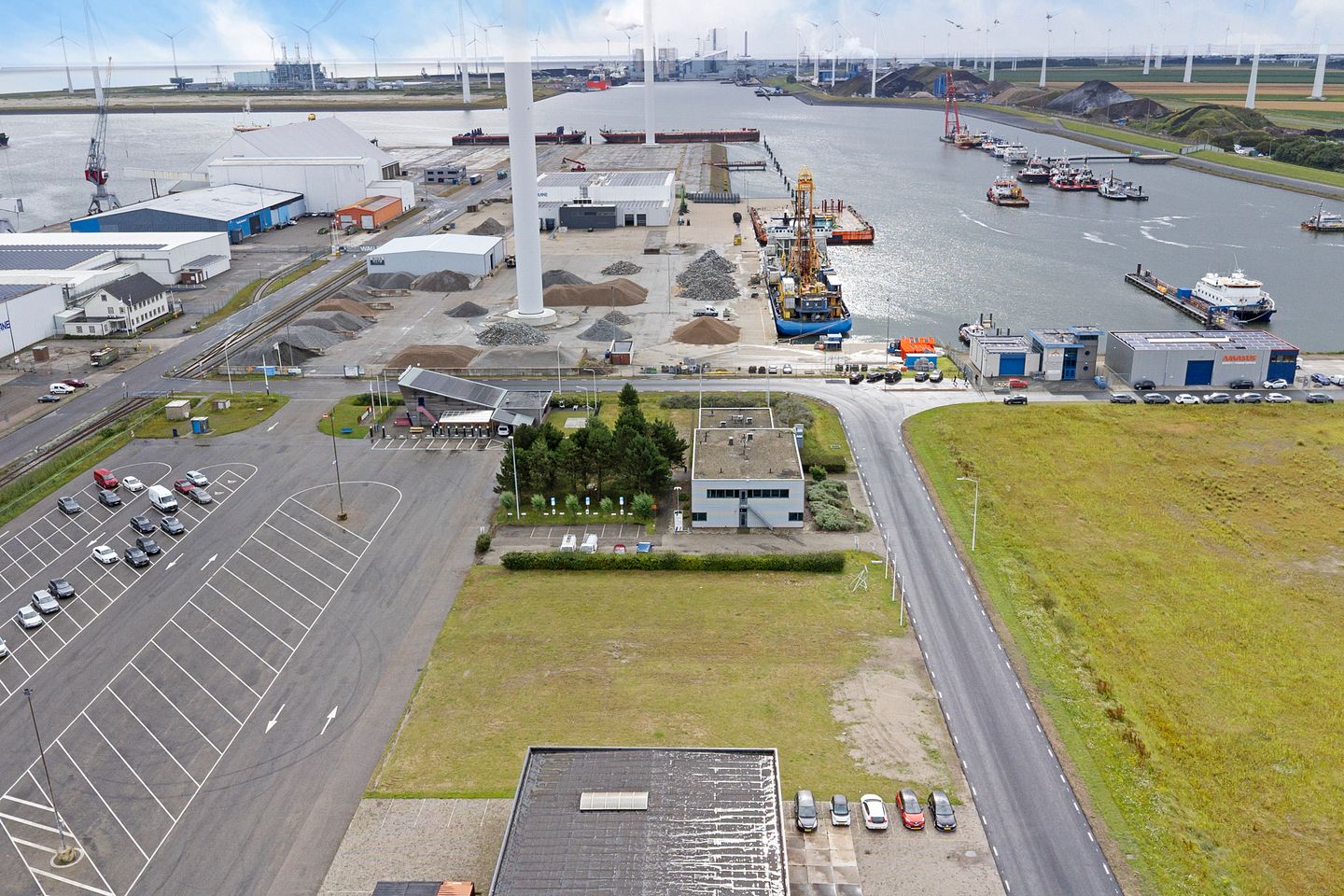 Bekijk foto 1 van Borkumerweg