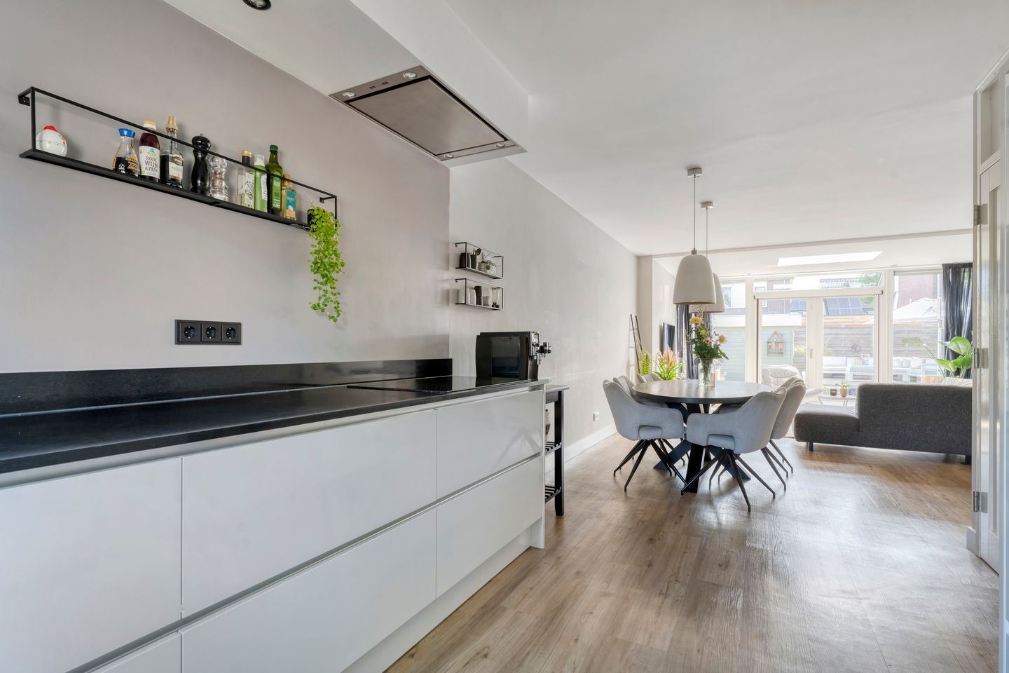 Foto 19 van Gele Lis 33