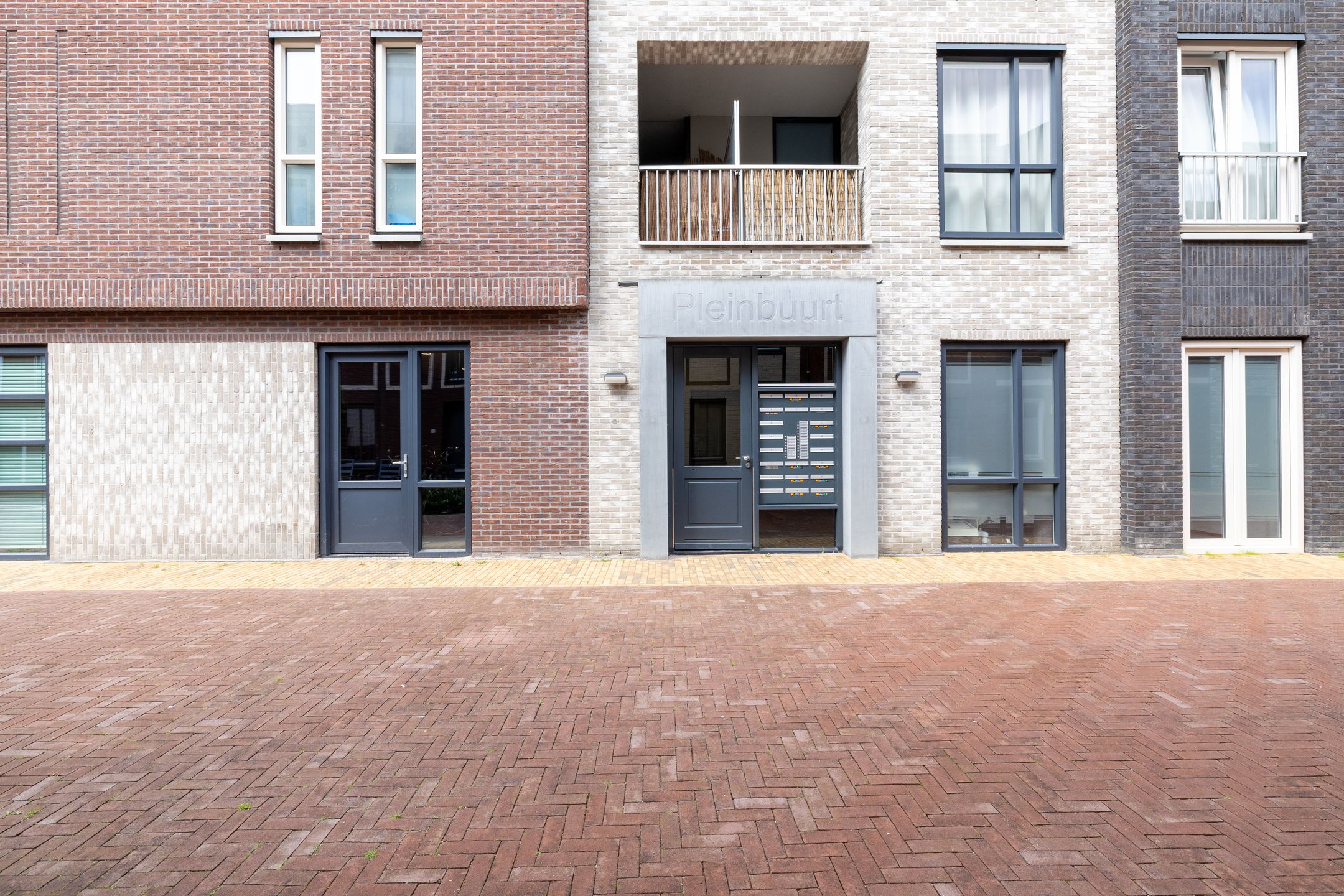 Foto 6 van Pleinbuurt 9