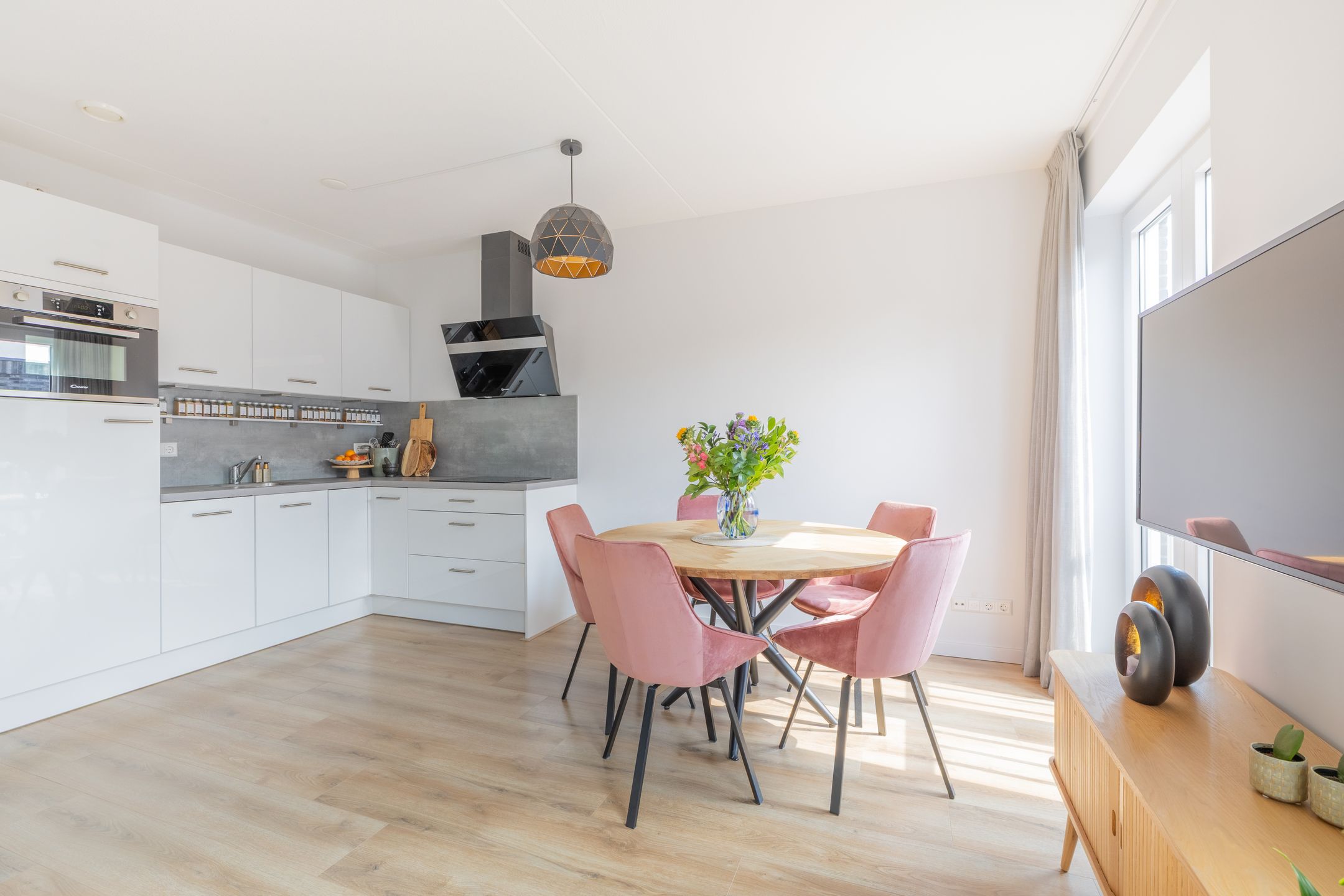 Foto 21 van Pleinbuurt 9