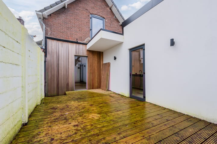 Photo 5 of Wilhelminastraat 8